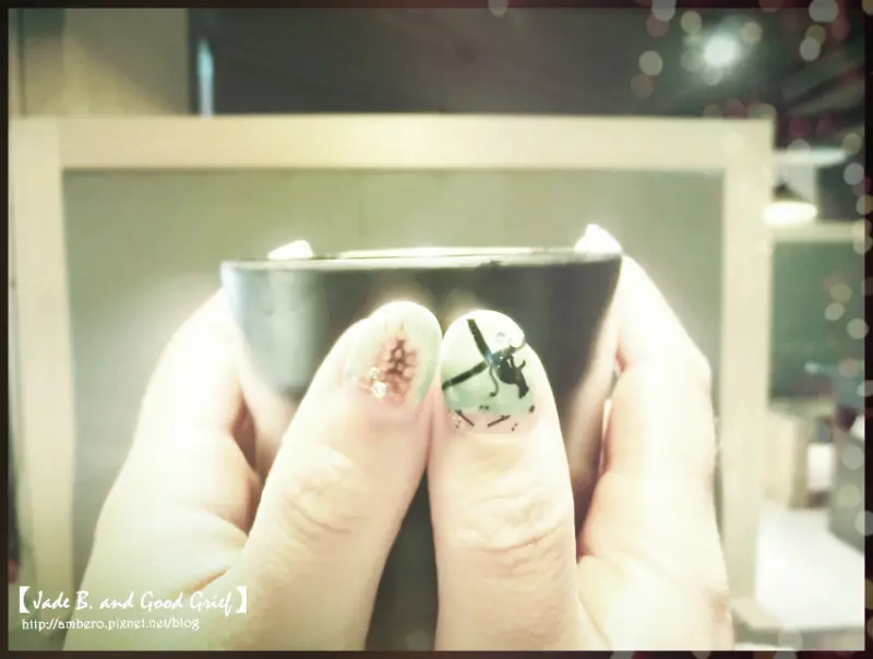 【板橋】暖暖胃 | 獨家養生黑蒜，文岩文岩燒蜀辣鴛鴦鍋。