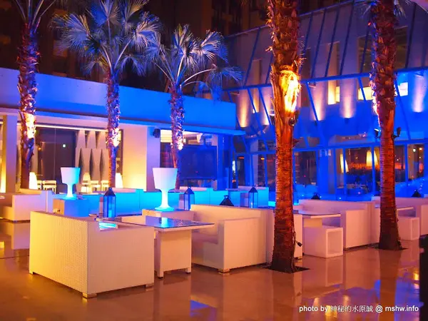 【食記】台中Beluga Restaurant & Bar 法式餐酒館@西屯 : 炫彩奪目,低調中帶點奢華!米其林等級的南法美味        
      