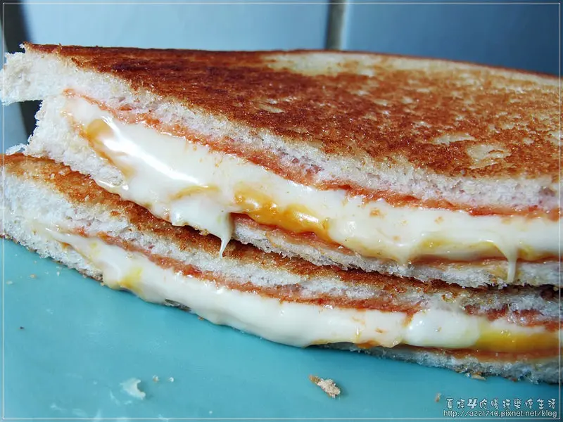 [高雄美食/新增宅配服務] 樂樂將，阿兜仔獨家人氣大爆炸的爆漿乳酪三明治不用排隊也能吃得到