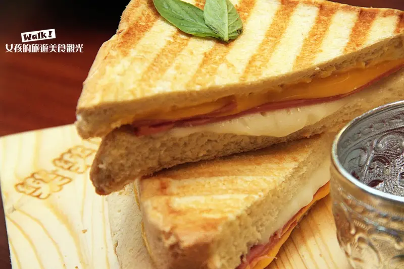 【高雄食記】樂樂將異國料理－木盆沙拉 ＋ 熱煎三明治 ＋ 果麥優格，輕食美味料理大推薦