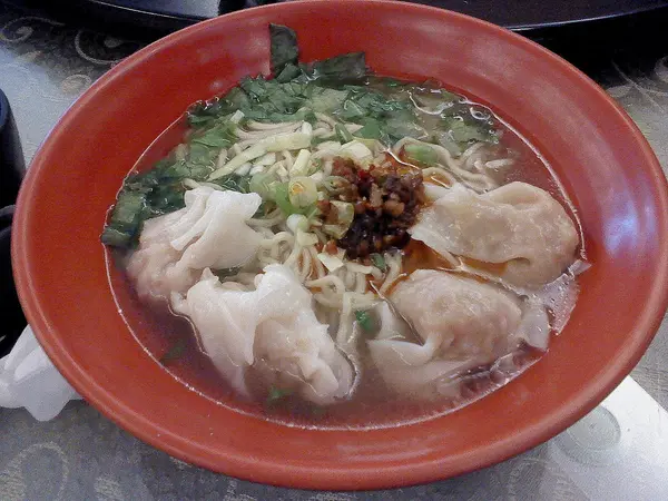 壹兩雲吞-苓雅區建國一路310號