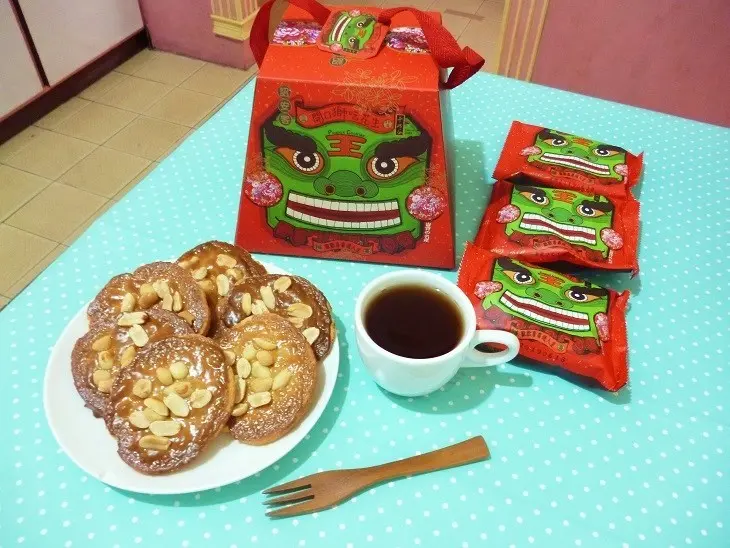 香甜焦糖口感,濃郁花生滋味,除了食用還可以DIY童趣開口獅-雲林伴手禮,雲林美食推薦千巧谷烘焙工場開口獅花生餅体驗心得