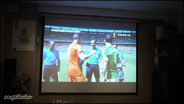 (窩客島體驗)可high可文青的Monroe夢羅美式餐廳，還可用120吋大螢幕打ps4!(無豬肉餐廳)