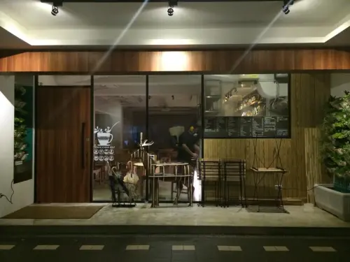 夢羅美式漢堡餐廳..世足開打中~~