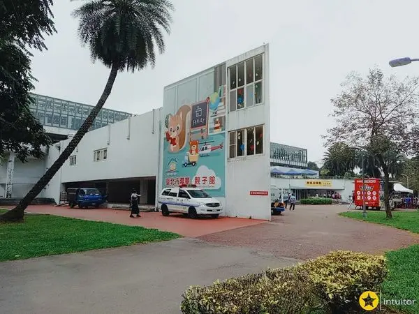 [台北]萬華區萬華親子館/室內戶外遊戲空間玩不停/台北捷運親子景點/西門捷運站親子景點/台北雨天親子遊