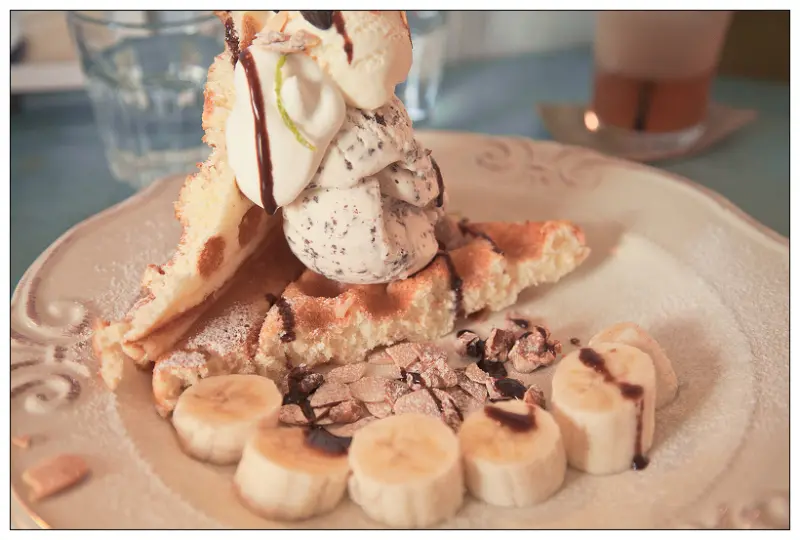 【食記】 基隆 黑兔兔的散步生活_看見港邊的亞維儂