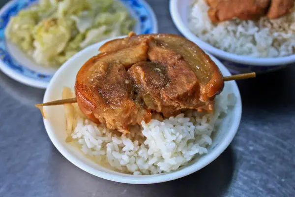 彰化美食之旅(7)_生意很好的A古爌肉飯~