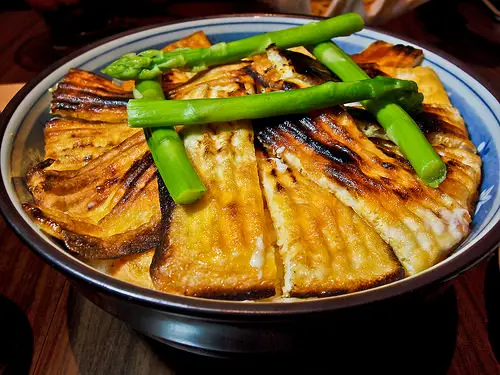 海陸通吃! 花膠海味撈麵+豪邁和牛丼飯!! 徠一咖啡新菜色!!