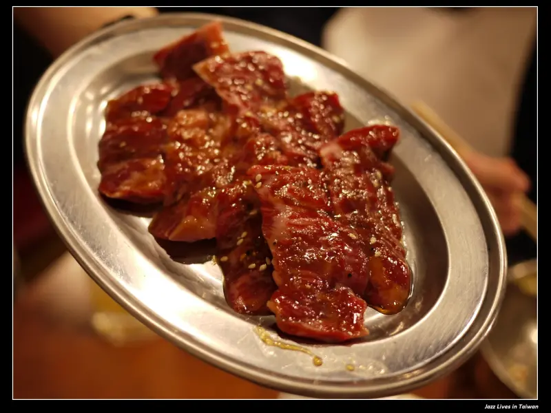 [大阪燒肉雙子][已改店名為大阪燒肉燒魂Yakikon大安店] 夢幻般的日式燒肉台灣也吃的到啦!