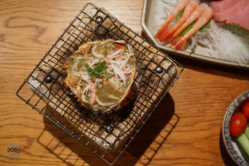  《食記》台北大安【炙 酒食廚房】松葉蟹膏甲羅燒X日式居酒屋X下班小酌好去處X國父紀念館捷運站 