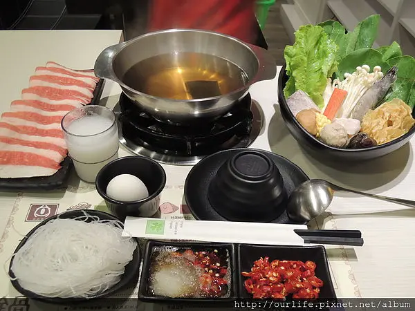 台中．188元湯甜肉嫩的牛肉昆布鍋@井の鍋物