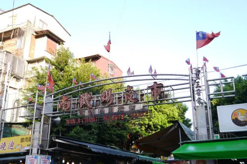 南機場夜市：憑什麼2012年CNN GO、2018年米其林必比登(Bib Gourmand)都要接續來推薦？