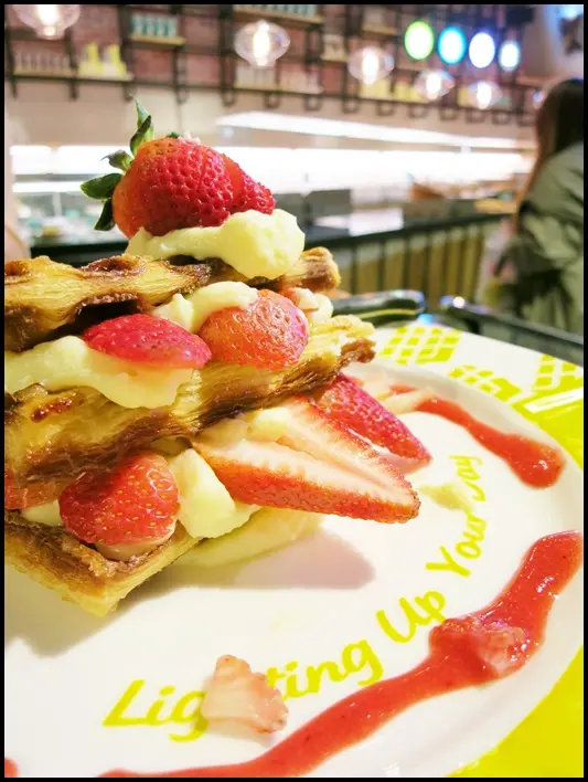 內湖．西湖站美食：2F Lite貳拂咖啡～讓i PAD點餐新體驗與丹麥麵包lighting up your day