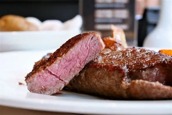 東區西餐廳-雅室牛排.內行人才知道的低調高級牛排館.東區聚餐推薦.大安美食.近忠孝敦化捷運站