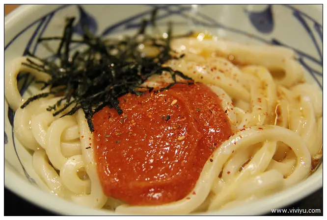 [桃園．美食]丸龜製麵．四號店~桃園新光三越站前店．烏龍麵Q彈