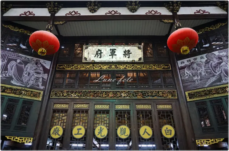 棠小璇*【嘉義旅遊景點 白人牙膏觀光工廠】挑齒膏去! 挑牙膏就跟挑老公一樣!請支持MIT 牙齦過敏問題..我選擇台灣製造的白人蜂膠牙膏!