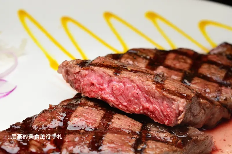 [台北內湖] 超越原味炭烤牛排 無人工調味加工的原塊牛排 內湖排隊美食 近捷運內湖站大湖公園美食必吃食記推薦