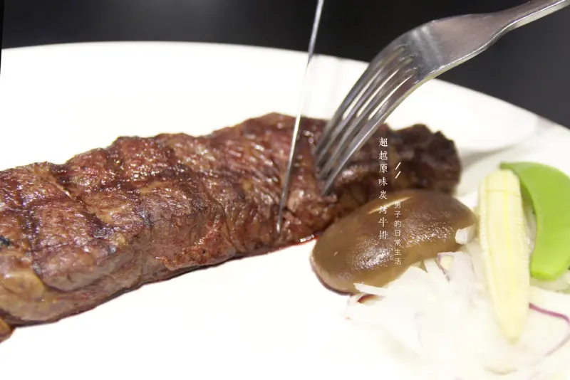 【男子的日常生活】超越原味炭烤牛排內湖店，超越同等價位牛排餐館，只追求原汁原味炭烤牛肉美味。台北內湖 / 必吃排隊人氣店