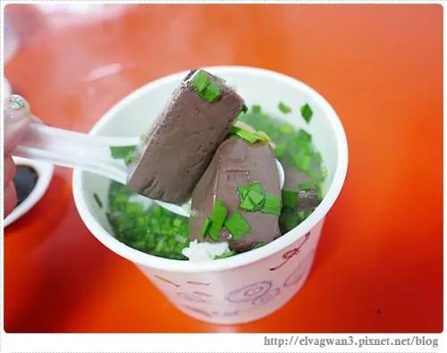 [台東]  卑南豬血湯 -- 經歷半百年頭的豬血湯，料多實在 ☆ 簡單米腸暗藏好滋味♬