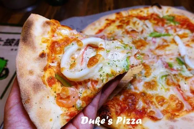 三重披薩・義式料理 ▶ DUKES PIZZA 頂級義式薄皮披薩 ▶ 平價手工披薩・義大利麵只要$150元起 #鄰近三和夜市 #捷運台北橋站美食
