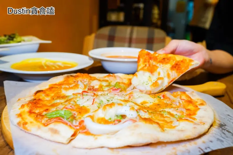 Dukes Pizza_一位難求！三重超平價披薩｜三合夜市美食推薦『新北三重 · 台北橋捷運站』