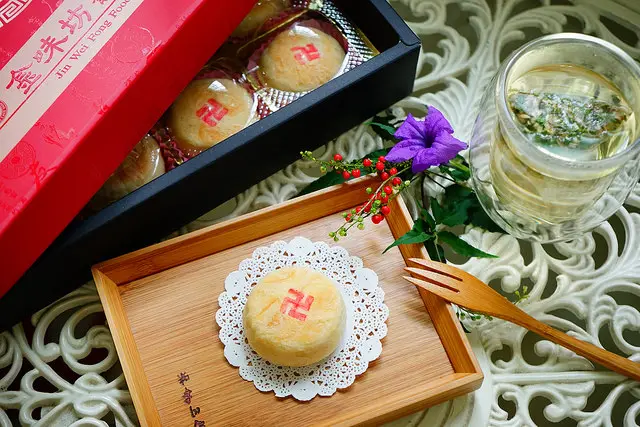 台中隱藏版美食~金味坊素餅專賣店 中秋節限定的的夢幻綠豆小月餅和乳酪酥