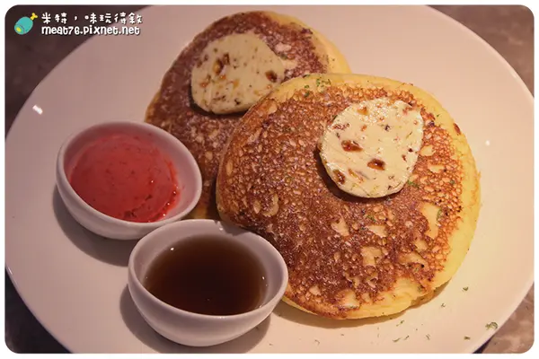 【台北東區。下午茶咖啡】咖朵咖啡二店Caldo Cafe TWO｜必吃二店限定熱蛋糕 Hot Cake，幸福一整個下午 ❤ @ 米特，味玩待敘