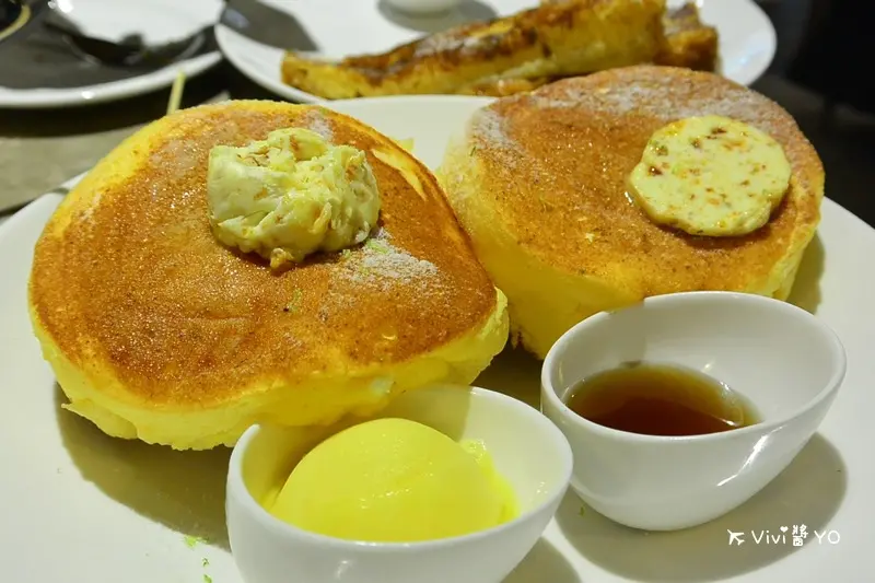 台北東區 大安區 捷運忠孝敦化站、忠孝復興站 咖朵咖啡二店 熱蛋糕法式吐司人氣餐廳