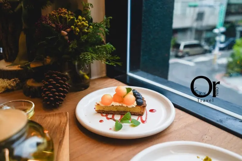 潮州街咖啡廳｜貳房苑 Livingreen：美到讓人驚艷,走進綠意昂然的迷人老屋裡喝下午茶@捷運古亭站.2020台灣甜點節.券券甜點護照 - 歐奇羅賓的攝影漫步