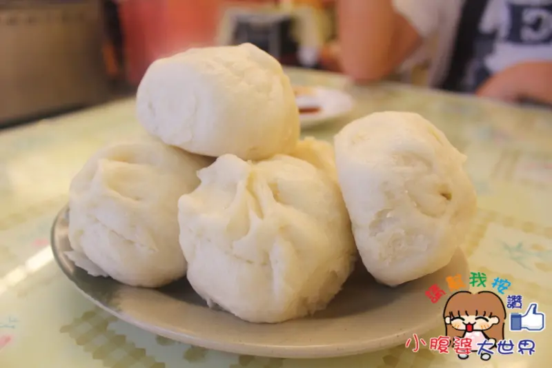 【新北美食】汐止〃吉美小籠包，早餐來個一口無法掌握的小籠湯包，咬下去會噴出湯汁的滿足，幸福早午餐．早餐．麵點，明峰街美食，單車美食