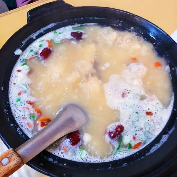 [台北韓式]中山國中站「GG吉季韓國美食餐飲房」人蔘土雞熬的濃醇香/超道地韓國料理/各式特色韓菜特別又美味/附菜單