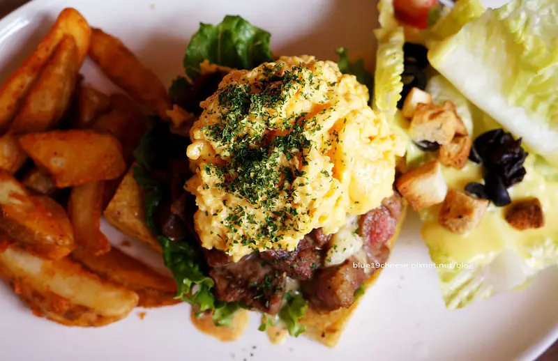 【台中咖啡早午餐】貳樓餐廳 公益店 - 台北夯店展店台中.餐點選擇多.危機處理快且服務好