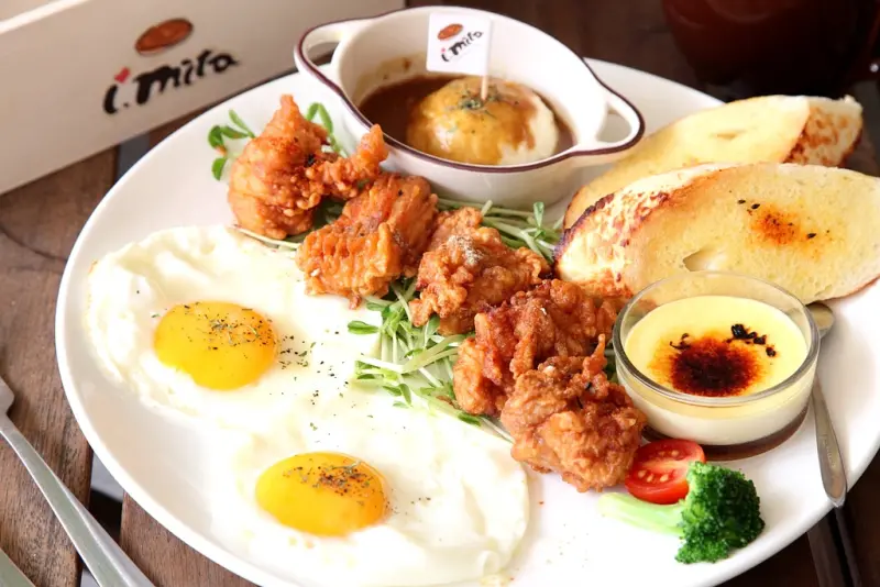 【台南中西區-美食】芯芯要去【I - Mita 愛米塔】~全新菜單!日式咔滋咔滋炸雞|盆栽飲品|奶油玉米濃湯