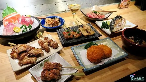 【台中居酒屋】文心路上的-將軍府 串燒 生魚片 手掌大的生蠔 超好吃的焗烤扇貝 多款日本清酒 選擇多樣化 還有包廂喔!