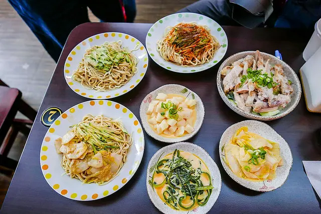 【台北捷運美食】【行天宮站】導遊涼麵