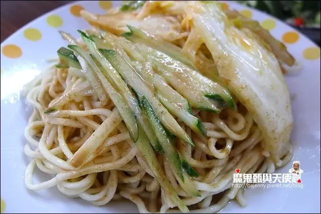 《捷運中和新蘆線/行天宮站美食》導遊涼麵熱門新開店．大排長龍的不老麻糬