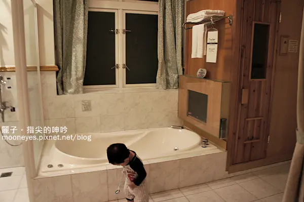 [住宿] 台南安平。荷蘭村汽車旅館(安平館)：全家一晚好眠的舒適旅店