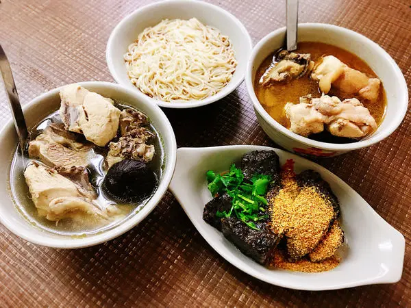 ||吃。台北|| 阿圖麻油雞 天冷補一下 香菇雞也好好喝