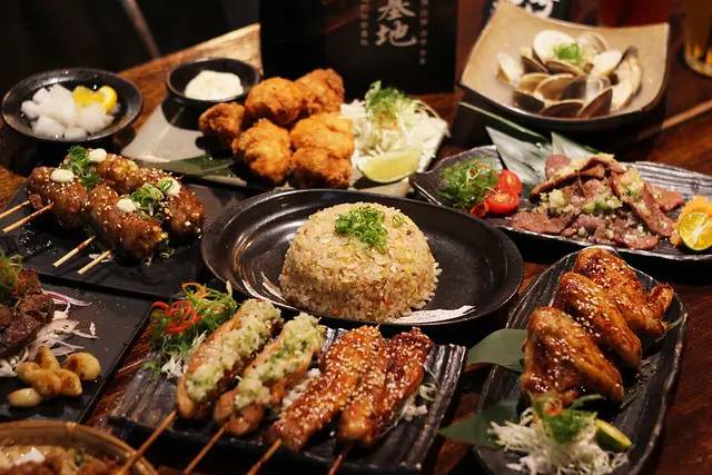 台北美食｜一号基地.炭火食堂ダイニングバー-東區必吃居酒屋，創意料理超驚豔