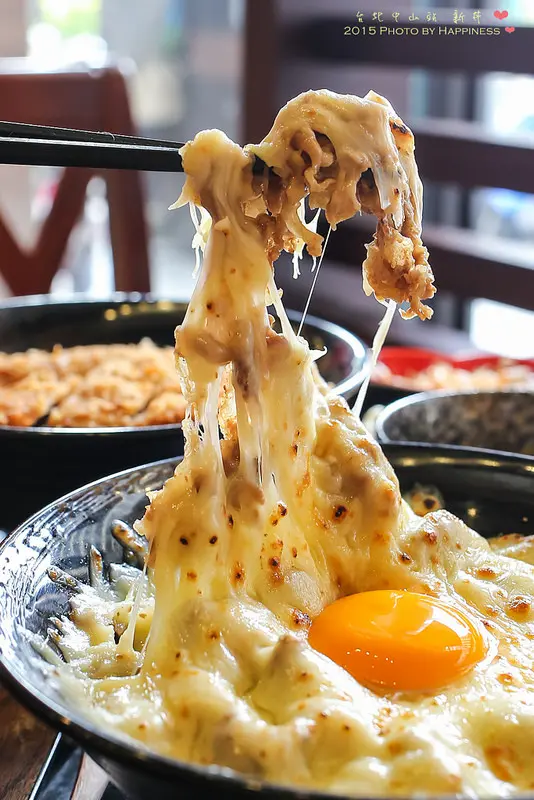 【台北大同_中山站】新丼 創意丼飯專賣 ♥ 令人心動的新丼丼飯，大份量又平價cp值高，起司滿滿超牽絲的美式新丼！起司控最愛！新光三越南西店，京站，台北當代藝術館美食餐廳 ♥