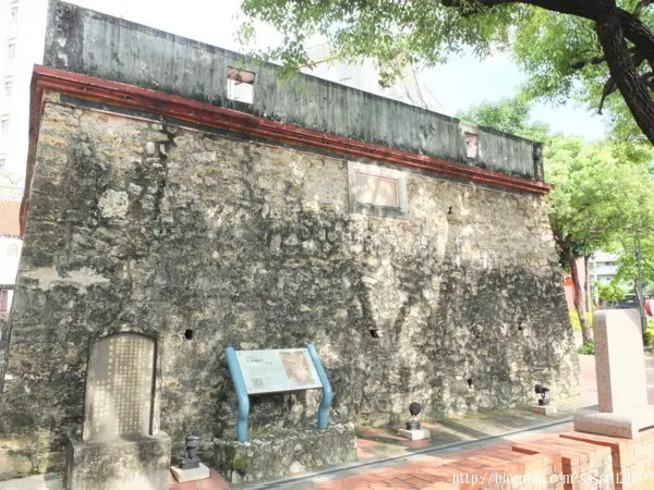 高雄鳳山區景點。平成砲台。超過180年市定古蹟 鳳山僅存三座清代砲台之一