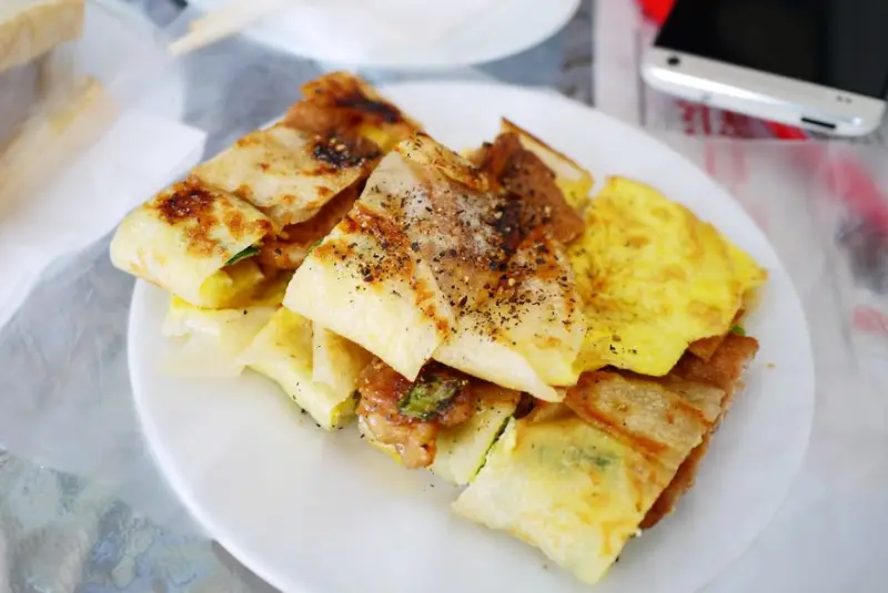 【台南】中西區 民權路無名早餐店 食尚玩家推薦鑽石級小吃傳奇超隱密早餐‧燒肉蛋餅、土司♥♥♥