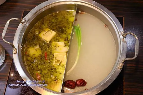 【台北大安食記】雲之南麗江斑魚火鍋。特色雲南料理，名人饕客都愛，大推湯頭美味，食材新鮮好吃