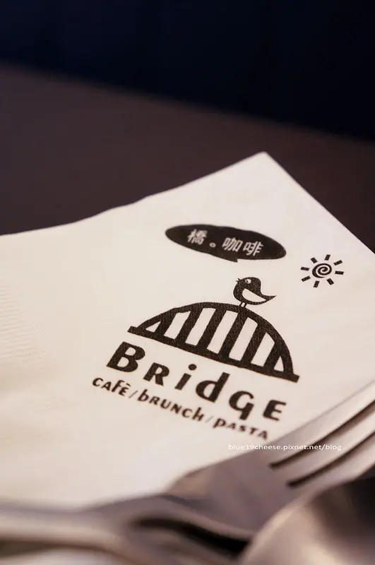 【台中咖啡早午餐】橋。咖啡Bridge Cafe - 北區出現好吃早午餐 (益民一中商圈 圖龍3D創作展)
