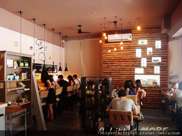 [高雄左營] ♥A LIttle More多一點咖啡店♥