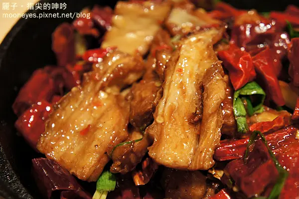 [美食] 新北永和。開飯川食堂：雙和人有福了，一菜一格的香辣好滋味