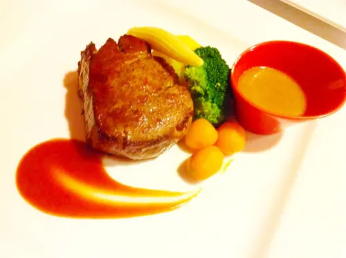 廚異料理牛排~用心經營的小店