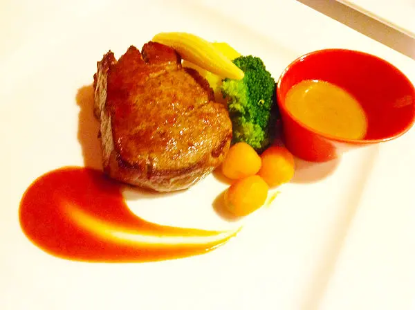 廚異料理牛排~用心經營的小店