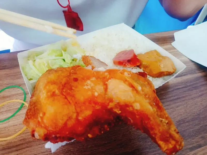 食記 福隆火車站 有冷氣可以吹的福新便當