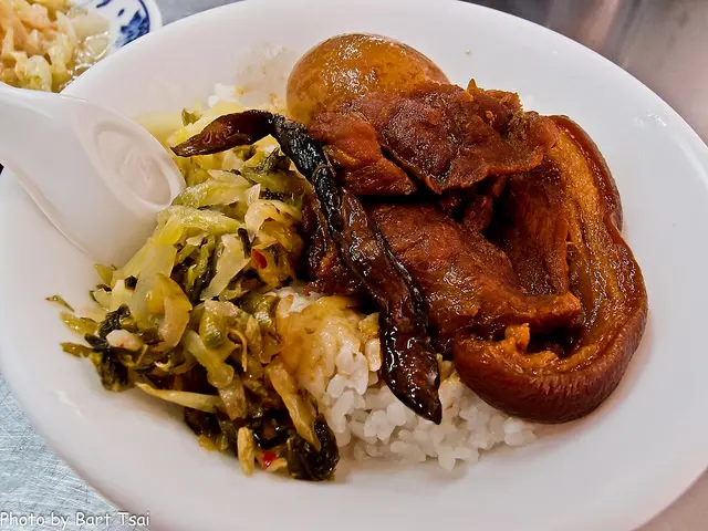 台北 南京松江站 很『豬哥』的『知高飯』